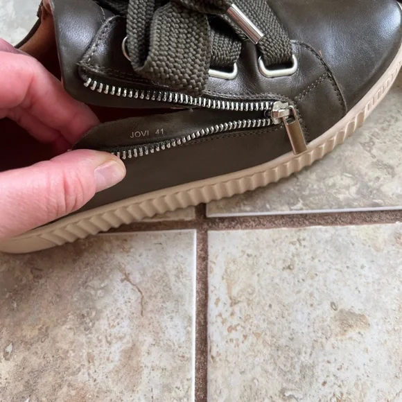 EOS JOVI - Picture 3 of 6